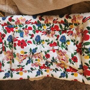 Charlie Cane LEVO Seat - Hibiscus Lucas Du Tertre